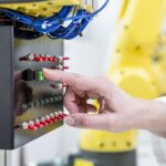Jak naprawić awarie w systemie sterowania procesami technologicznymi