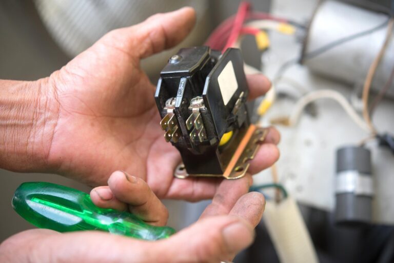 Jak poradzić sobie z niesprawnością elektrozaworów w układach sterowania