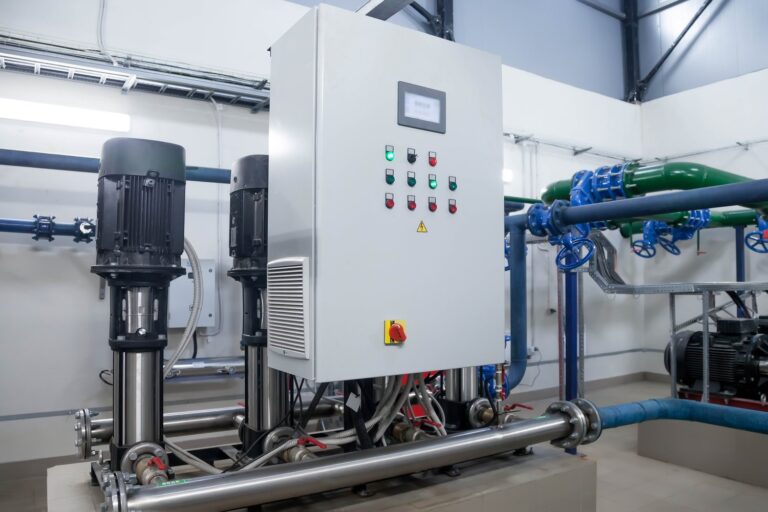 Jak rozwiązać problem niestabilnego działania falowników w układach pompowych