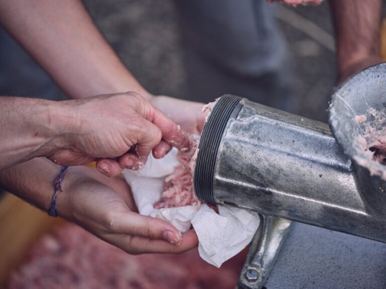 Co powoduje częste zapowietrzanie się grzejników