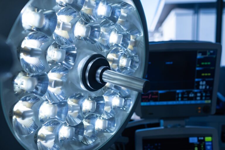 Co zrobić gdy oświetlenie LED zaczyna świecić słabiej po roku użytkowania