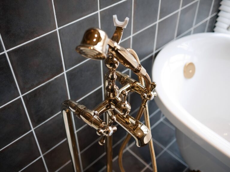 Dlaczego zawór odcinający w łazience nie zamyka się całkowicie