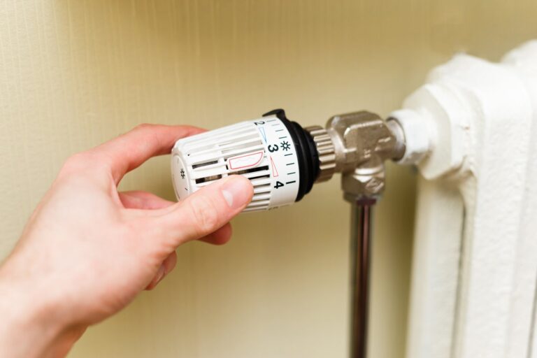 Jak rozwiązać problem z termostatem grzejnikowym który nie otwiera przepływu